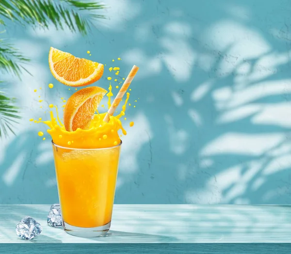 Glass Orange Juice Orange Splash Table Stucco Pattern Wall Leaf — Stok fotoğraf
