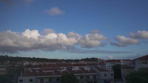 Движение Облаков Голубом Небе Португалии Кашкайш Видео Time Lapse — стоковое видео