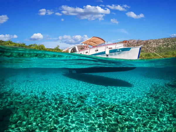 Bölünmüş Manzara Deniz Balıkları Güzel Deniz Yatı Türkiye Bodrum Deniz — Stok fotoğraf