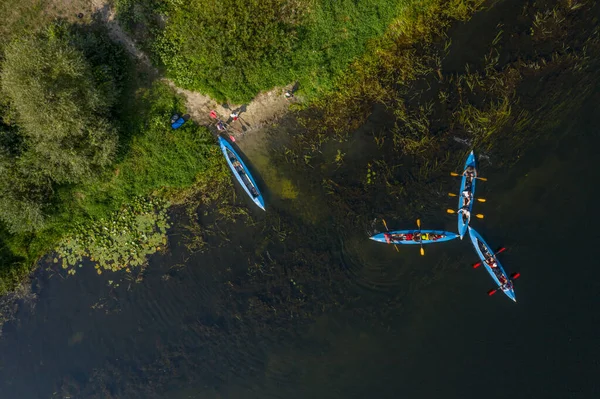 Kajakpaddling Och Kanot Sommarälven Flygdrönare Syn Kajaker Och Flodstrand — Stockfoto