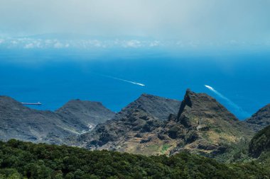 Anaga Kırsal Parkı 'ndan Tenerife Adası manzarası.