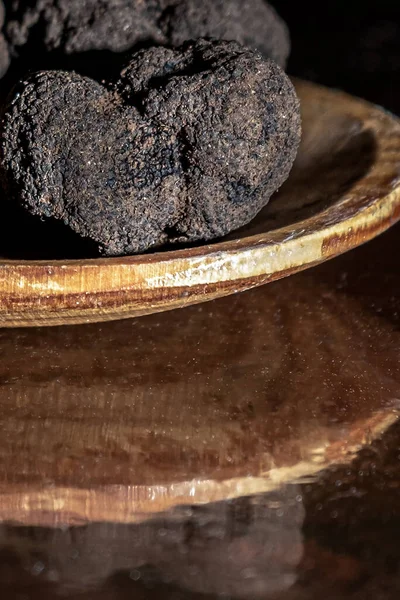 Biber ya da Herbn biberi, zeytin yağıyla kızartılmış ve kaba tuzla tatlandırılmış.