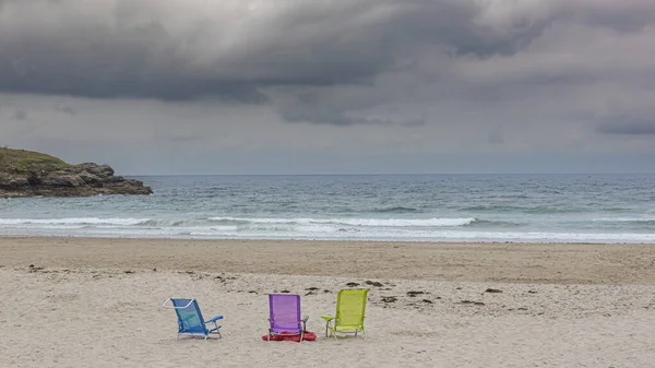 Beach Chairs Sand One Mauve Yellow Greenish Blue — Stock Photo, Image