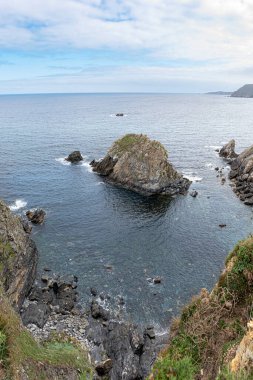 Okyanustaki uçurum manzarası