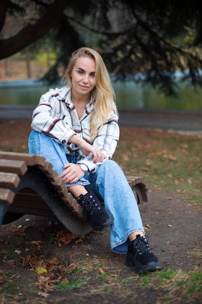 Pretty Caucasian Young Blonde Woman White Flannel Shirt Sitting Branch — Stock Photo, Image