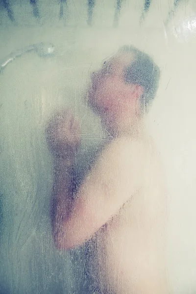 Mannen i douche — Stockfoto