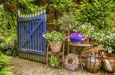 küçük Hollanda Caddesi