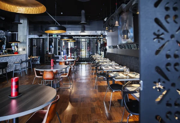 Interieur van nieuwe restaurant — Stockfoto