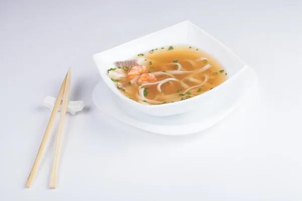 Sopa japonesa, tiro estúdio — Fotografia de Stock