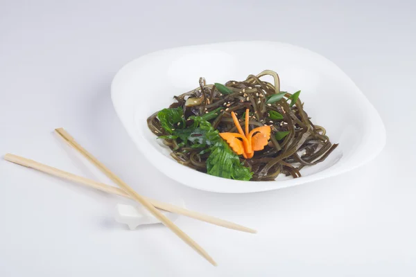 Dish with seaweed — Stock Photo, Image