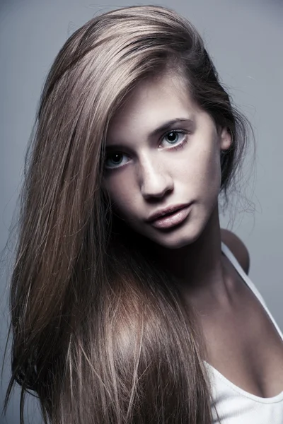 Hermoso cabello, retrato de niña —  Fotos de Stock