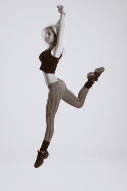 Beyaz stüdyo arka dans modern bale dansçısı