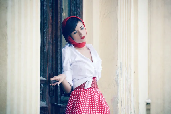 Beautiful young girl in retro style — Stock Photo, Image