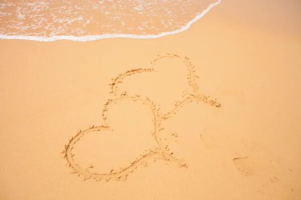 Hart op het zand — Stockfoto