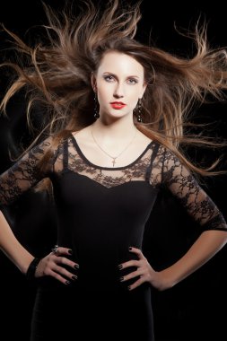 güzel uzun saçlı glamour genç kız closeup portresi