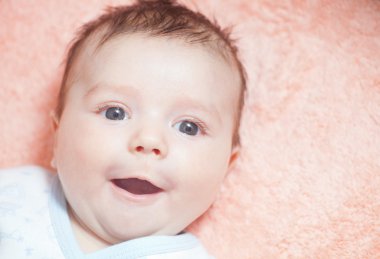 güzel yeni doğan bebek