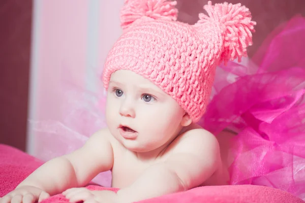 Vackra nyfött barn — Stockfoto
