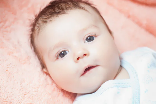 Beautiful newborn baby — Stock Photo, Image