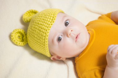 güzel yeni doğan bebek