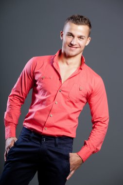 yakışıklı, şık bir adam portresi