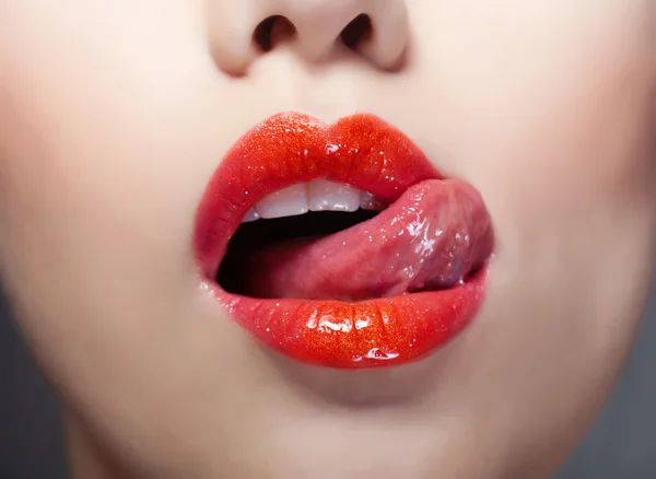 Labbra rosse, ritratto ravvicinato — Foto Stock