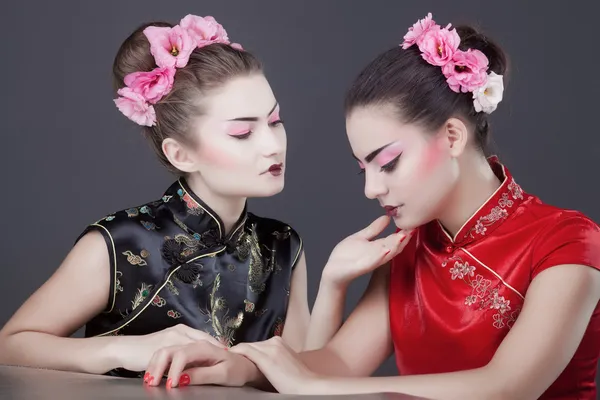 Due geisha in studio — Foto Stock