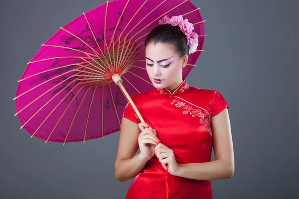 Mode Geisha im Atelier — Stockfoto