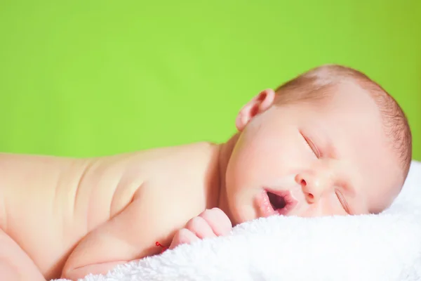 Mooie slapende baby — Stockfoto