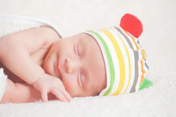 Schön schlafendes Baby — Stockfoto