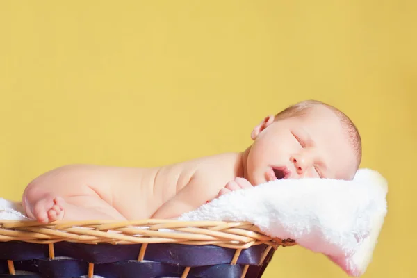 Beautiful sleeping newborn baby — Stock Photo, Image