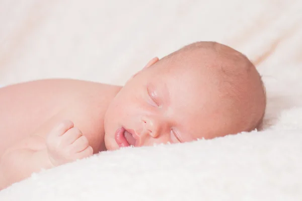 Wunderschönes Neugeborenes — Stockfoto