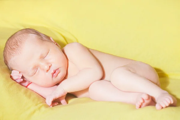 Bellissimo bambino addormentato — Foto Stock