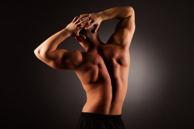 kas genç seksi çıplak adam stüdyo