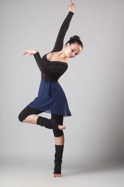 Bella ballerina di balletto femminile — Foto Stock