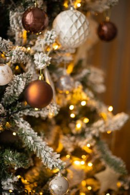 Güzel dekore edilmiş Noel odası 