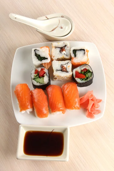 Sushi-Essen — Stockfoto