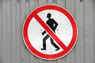 yayalar için işaret