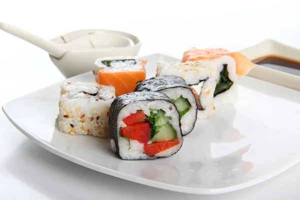 Sushi y Roll — Foto de Stock