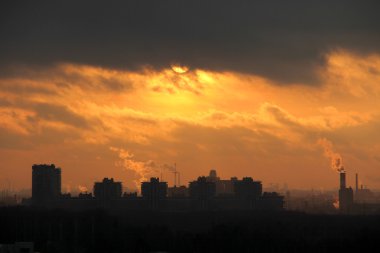 duman ve gün batımı