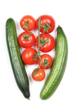 Yeşil salatalık ve domates