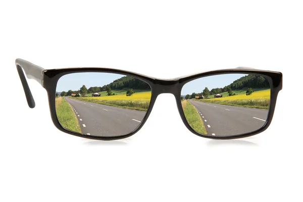 Sonnenbrille und Spiegelung — Stockfoto