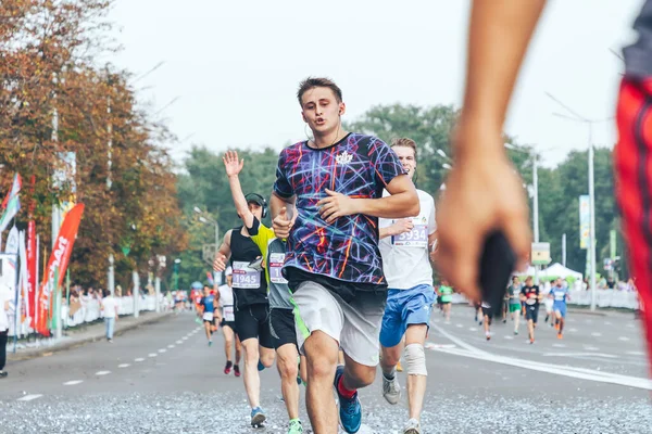 September 2018 Minsk Belarus Unknown Young Participants Run Street Marathon — Foto Stock