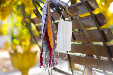 Hava kirliliği pm2.5 ve Corona virüslerini koru, Covid-19. Boşluğu kopyala.