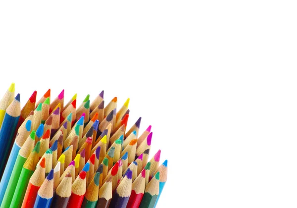 白の背景に色鉛筆のスタック — ストック写真