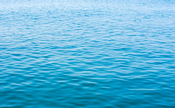 青い海の水の背景の質感 — ストック写真