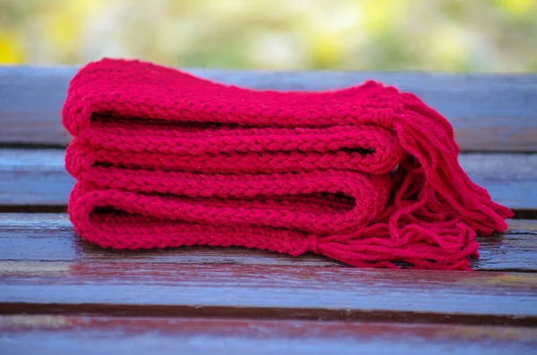 Red Woolen Handmade Scarf Cable Knitted Fabric — Stock Photo, Image