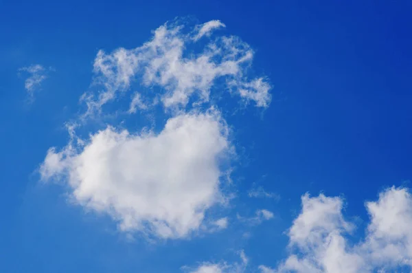 Weiße Wolken Blauen Himmel — Stockfoto