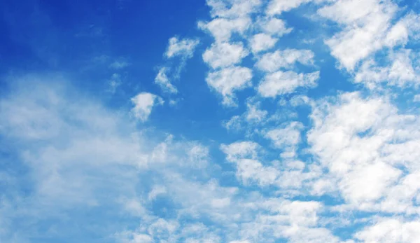 White Clouds Blue Sky — Stock Photo, Image