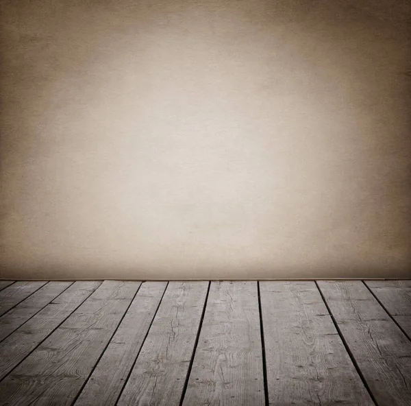 Grunge duvar ve ahşap yerde, bir oda dolusu iç panelli.