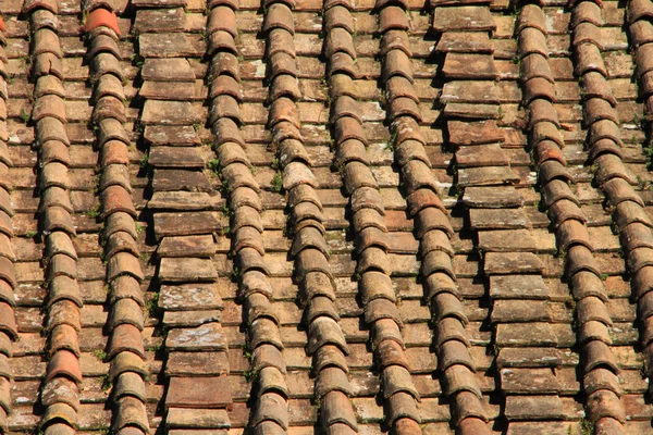 Techo de azulejos de la casa — Foto de Stock